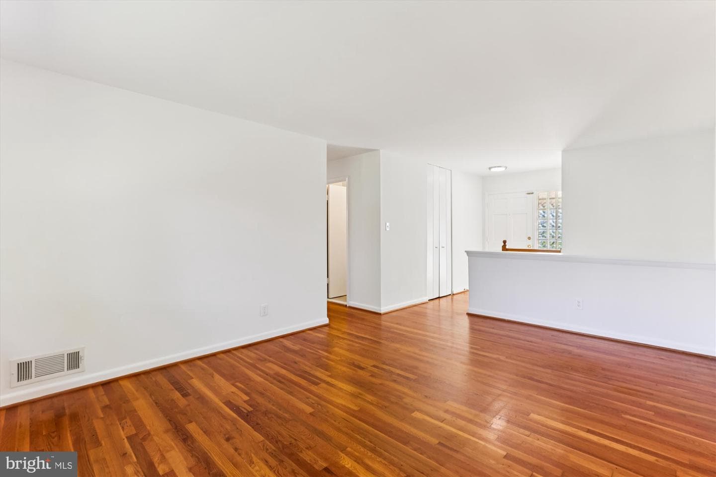 7810 College Lane photo 19