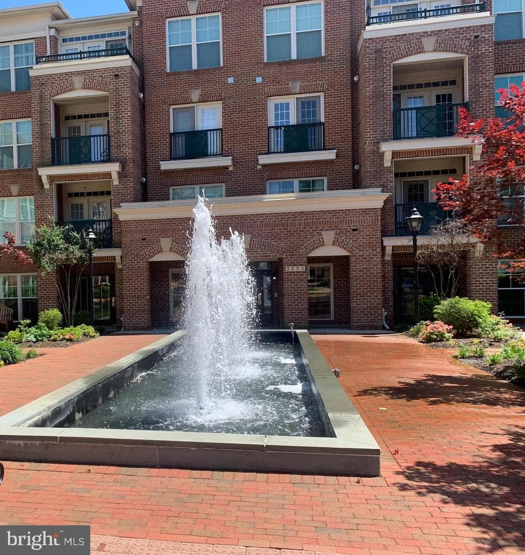 2903 Saintsbury Plaza #310