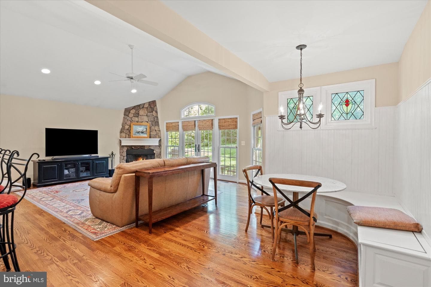 1104 Lyndale Drive photo 23