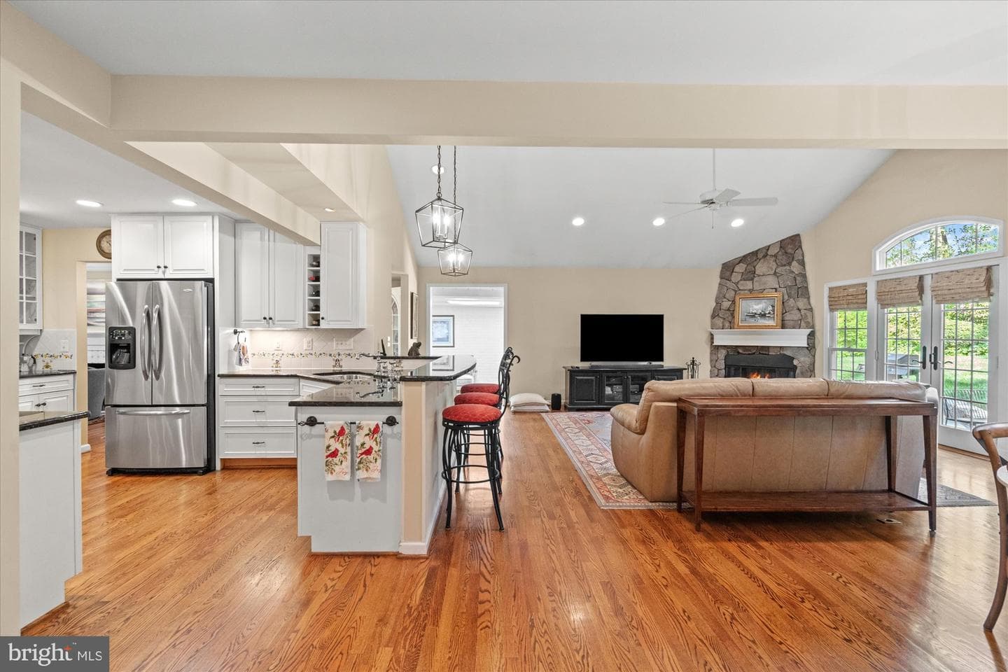 1104 Lyndale Drive photo 24