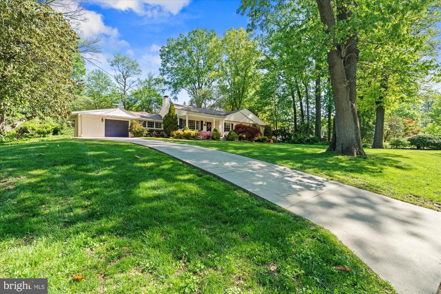 1104 Lyndale Drive photo 3