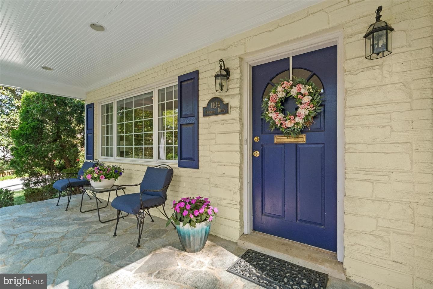 1104 Lyndale Drive photo 5
