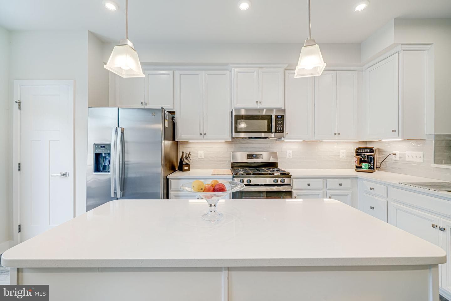 2646 Velocity Road photo 4