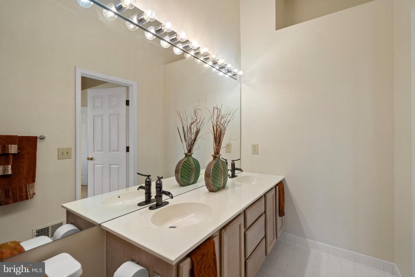 5140 Beauregard Street photo 13
