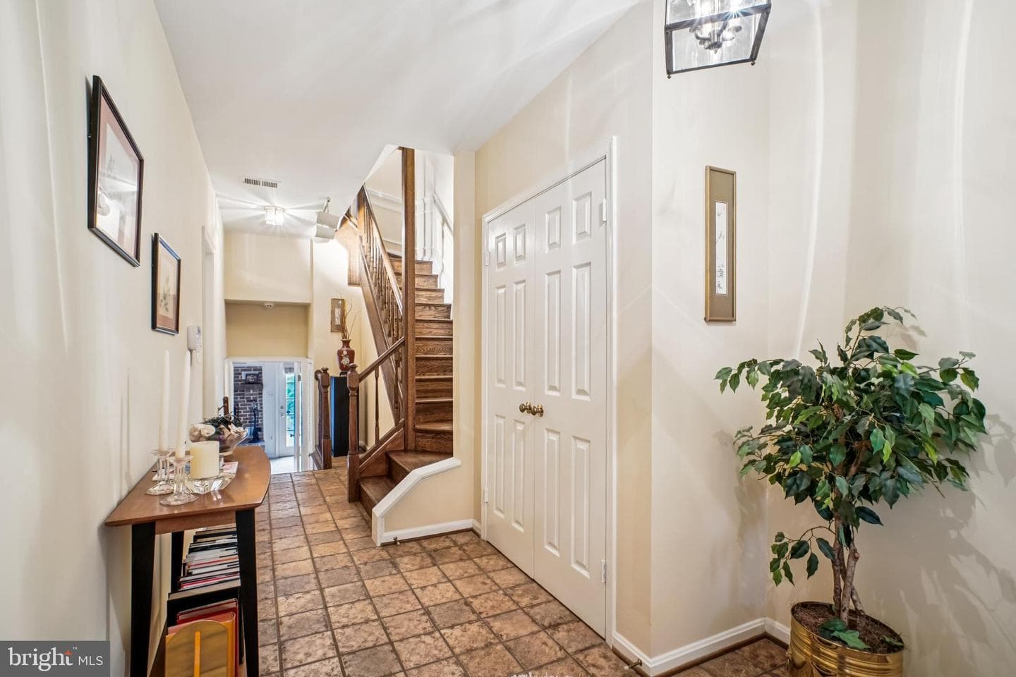 5936 Munson Court photo 4