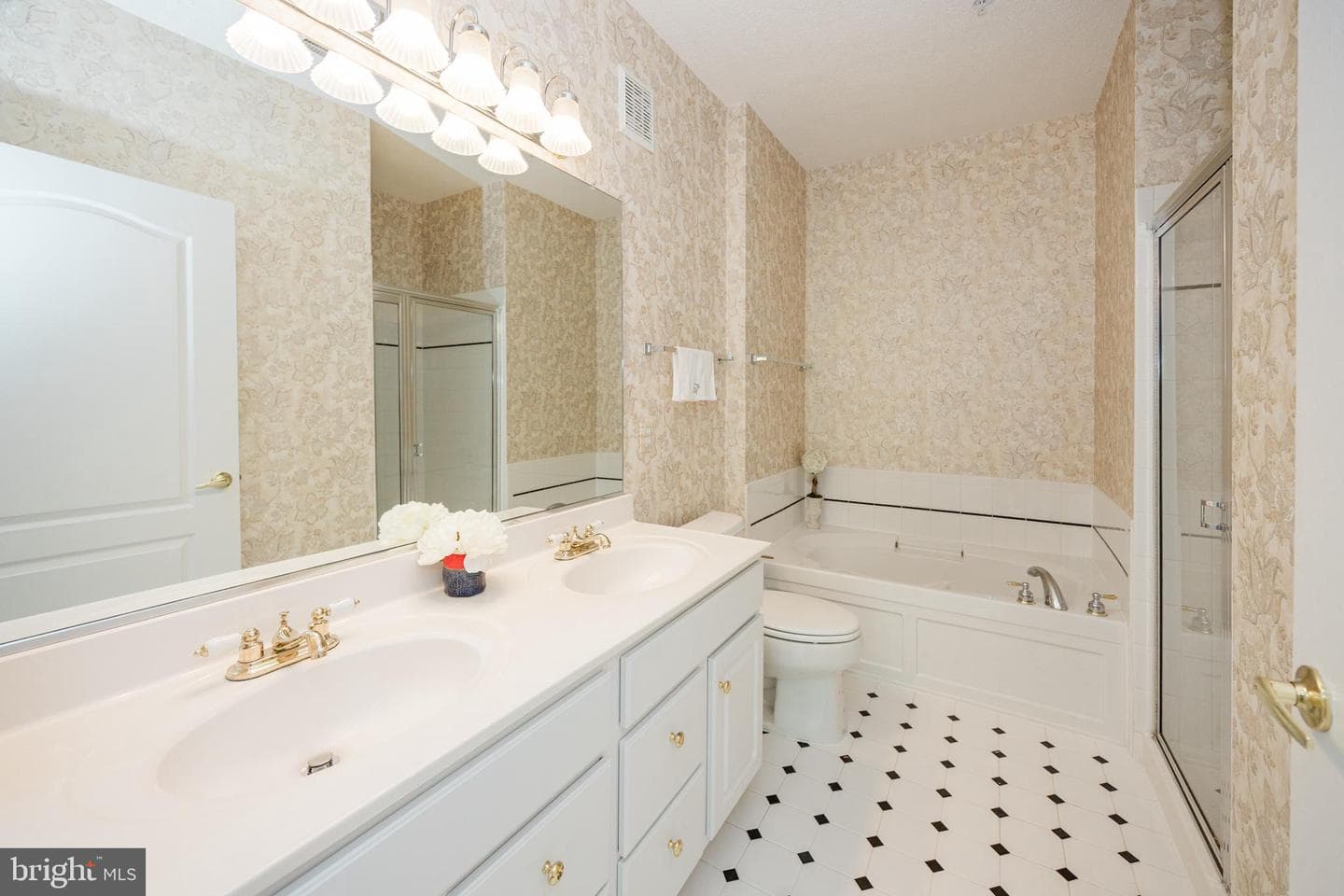 12161 Abington Hall Place #202 photo 14