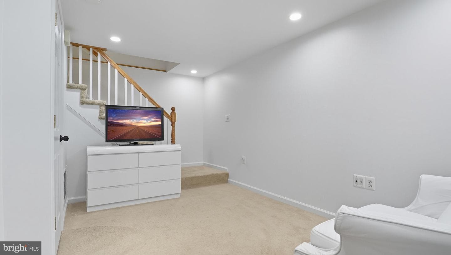 5205 Southampton Drive photo 24
