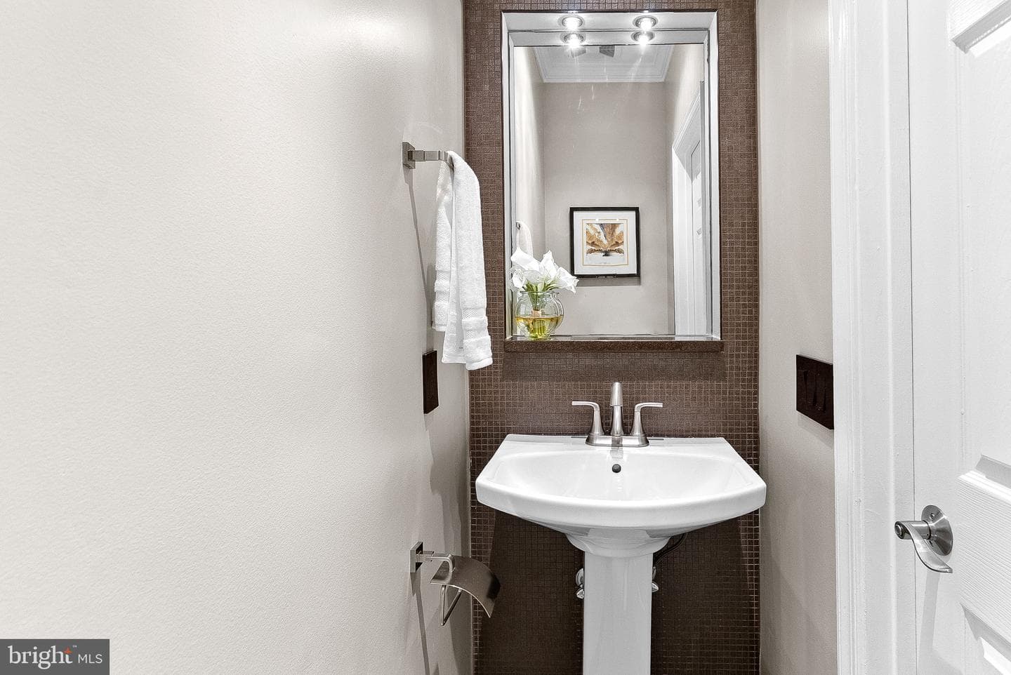5570 Village Center Drive photo 30