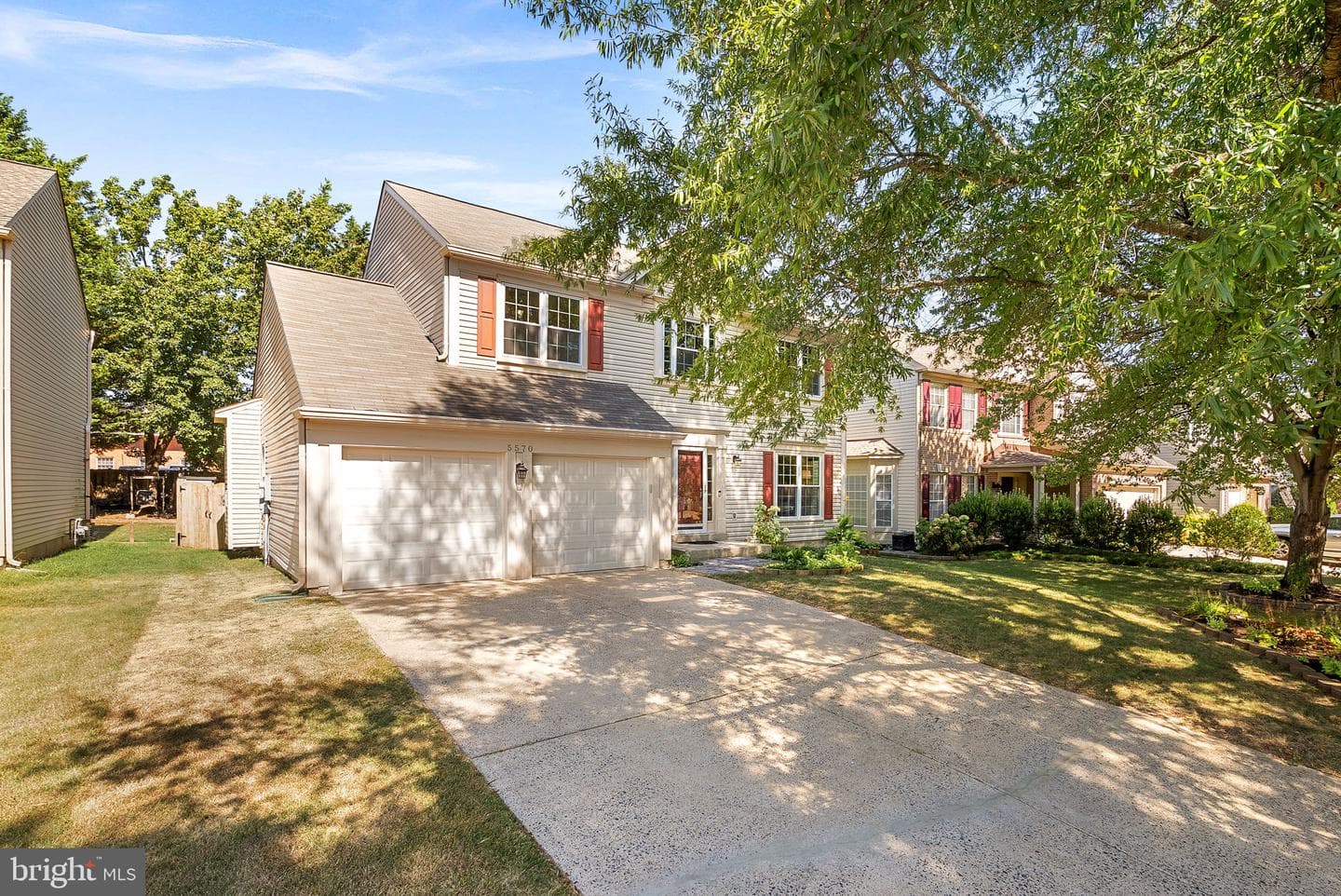 5570 Village Center Drive photo 4