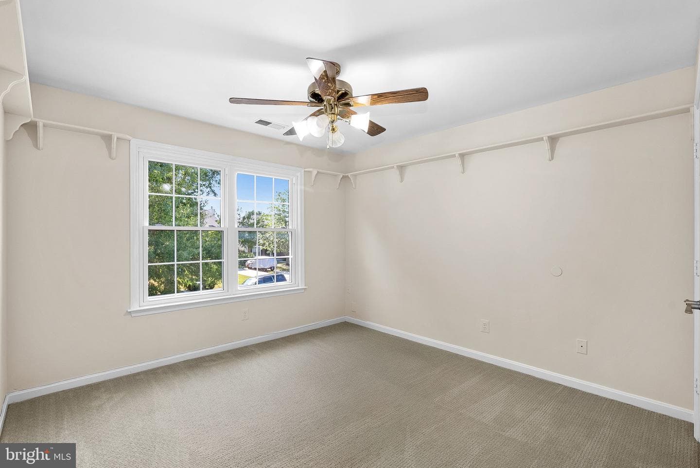 5570 Village Center Drive photo 43