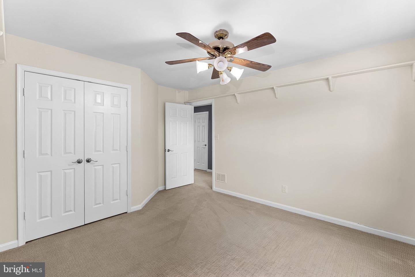 5570 Village Center Drive photo 44