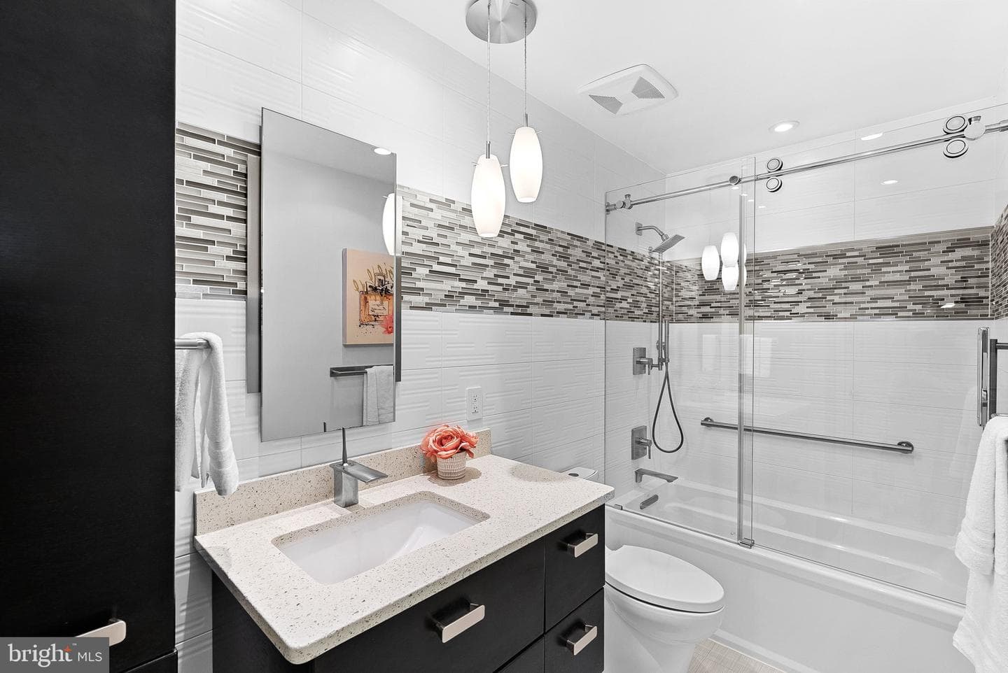 5570 Village Center Drive photo 46