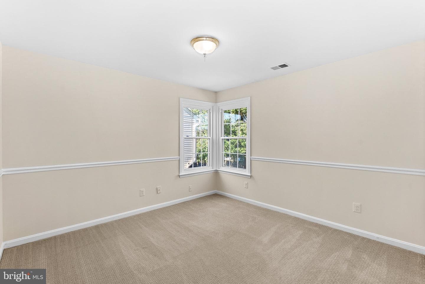 5570 Village Center Drive photo 47