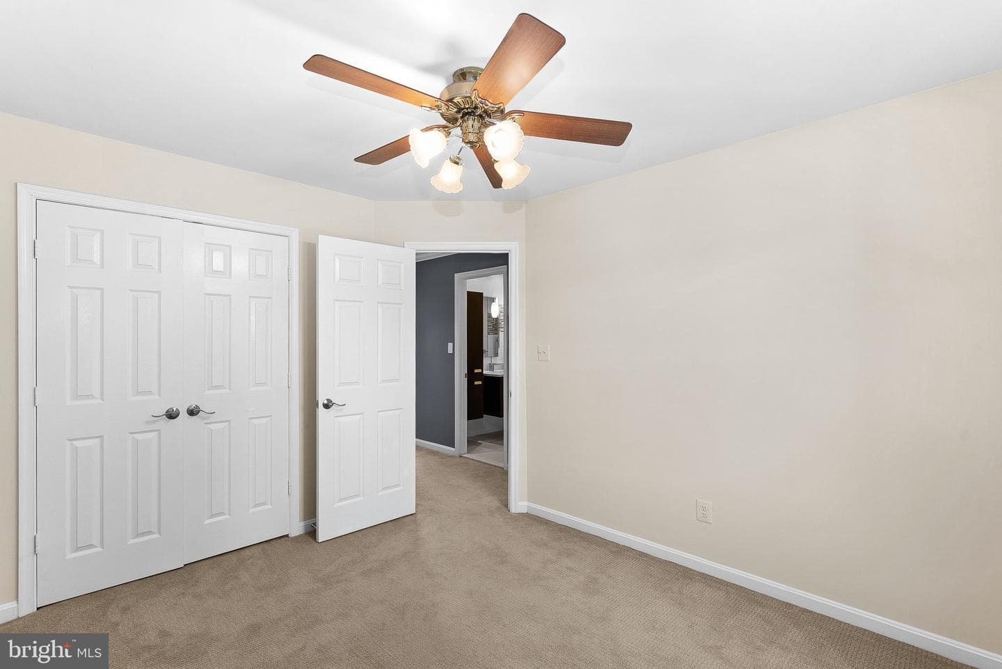 5570 Village Center Drive photo 50