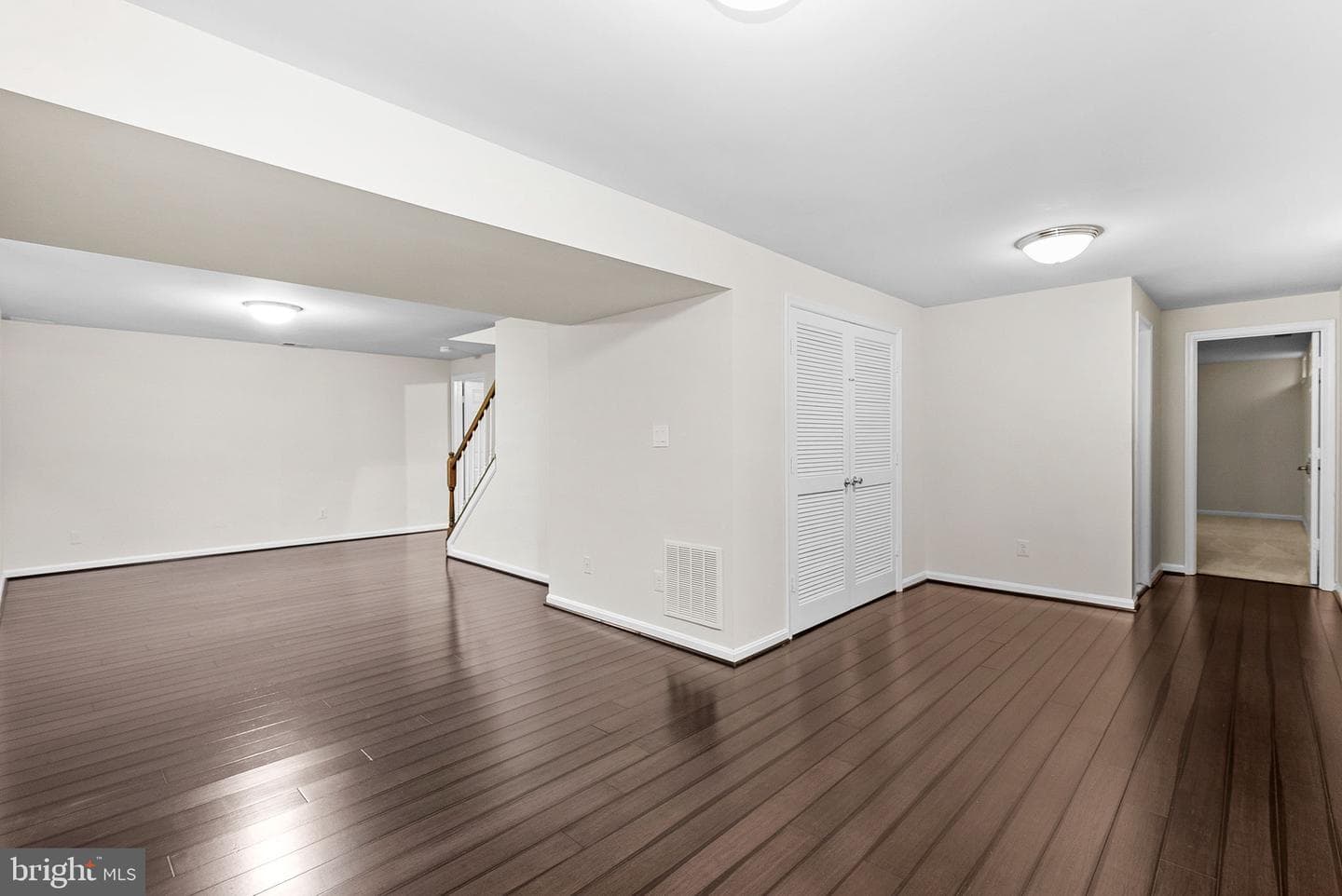 5570 Village Center Drive photo 52