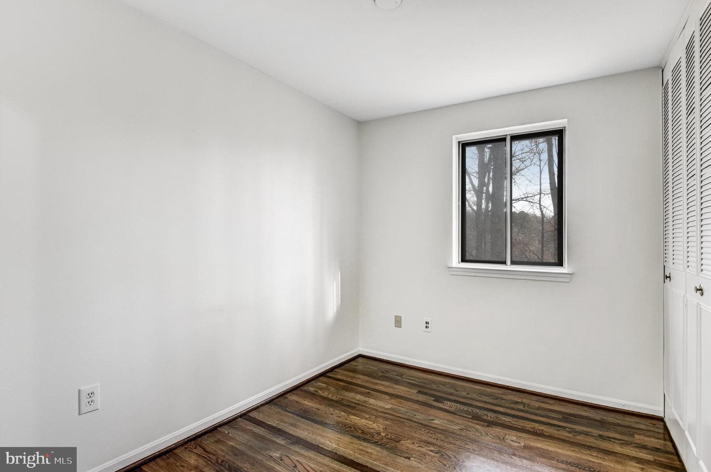 5370 Gainsborough Drive photo 14