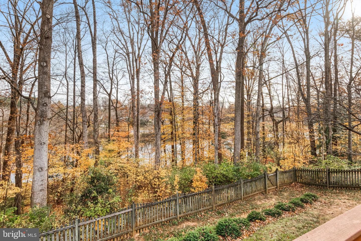 5370 Gainsborough Drive photo 3