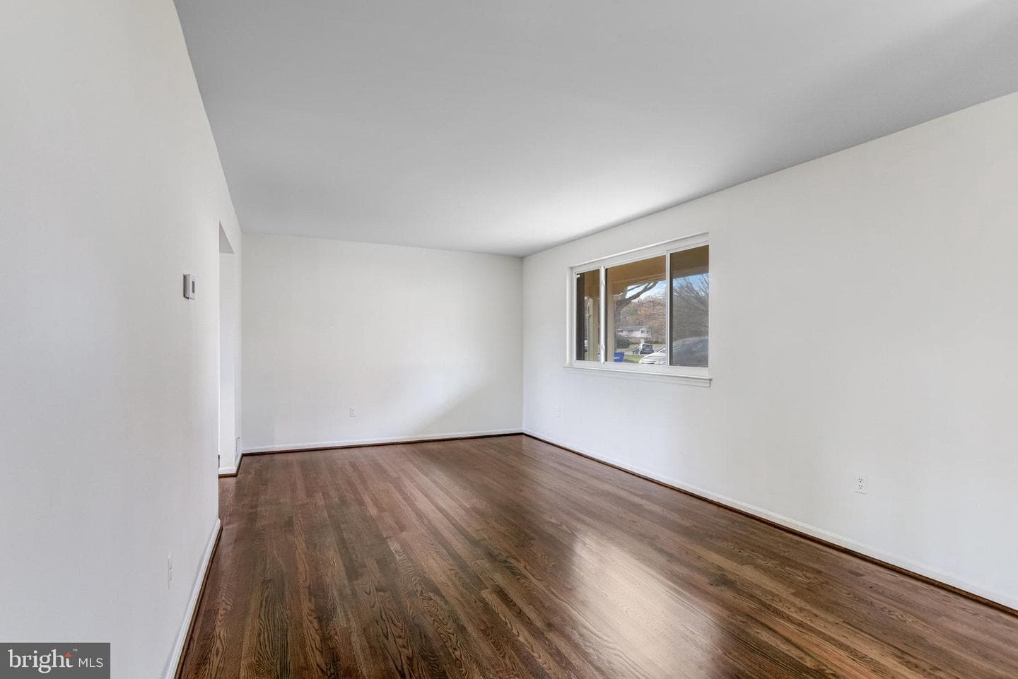 5370 Gainsborough Drive photo 8