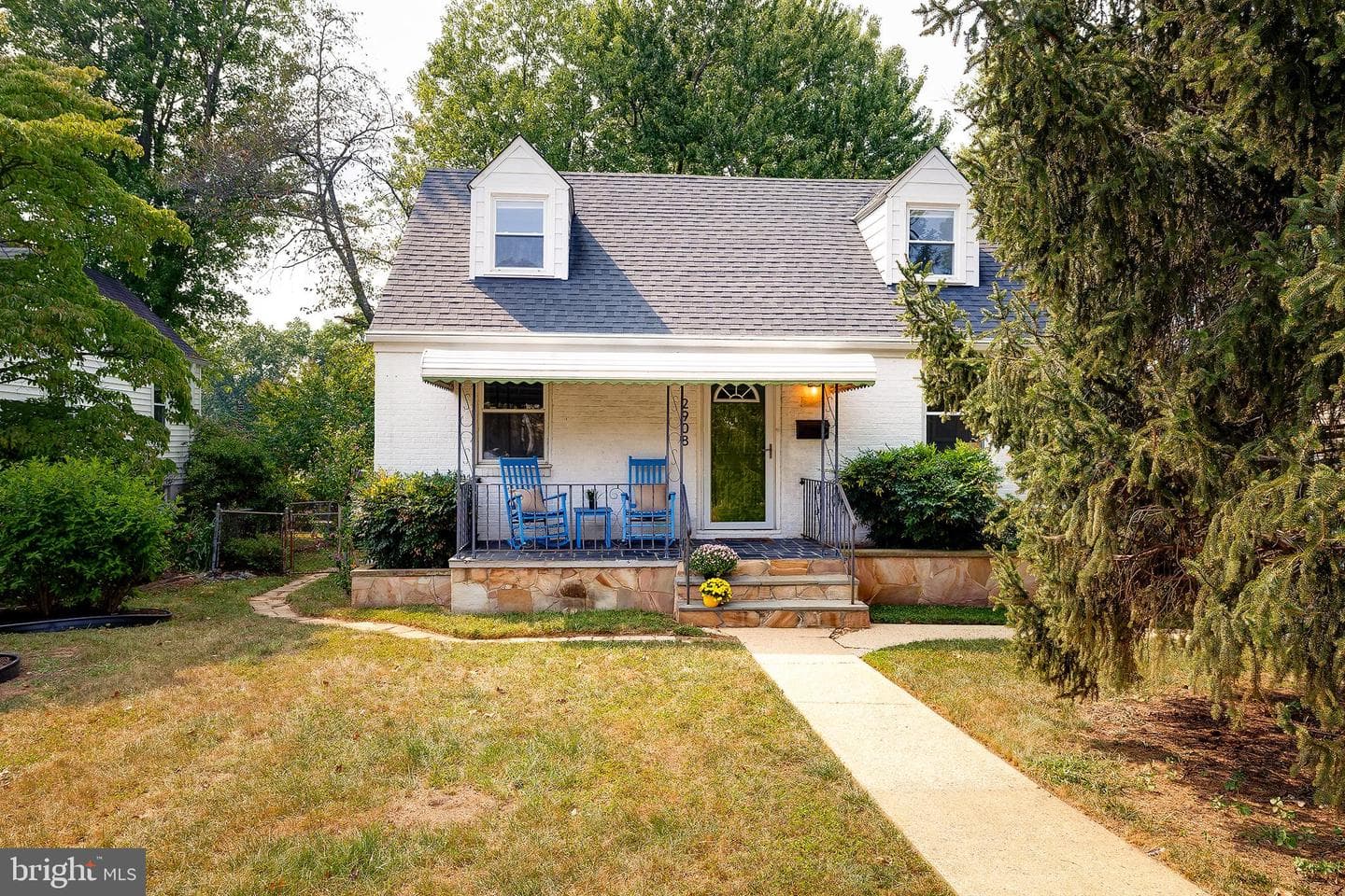 2908 Madison Place photo 1