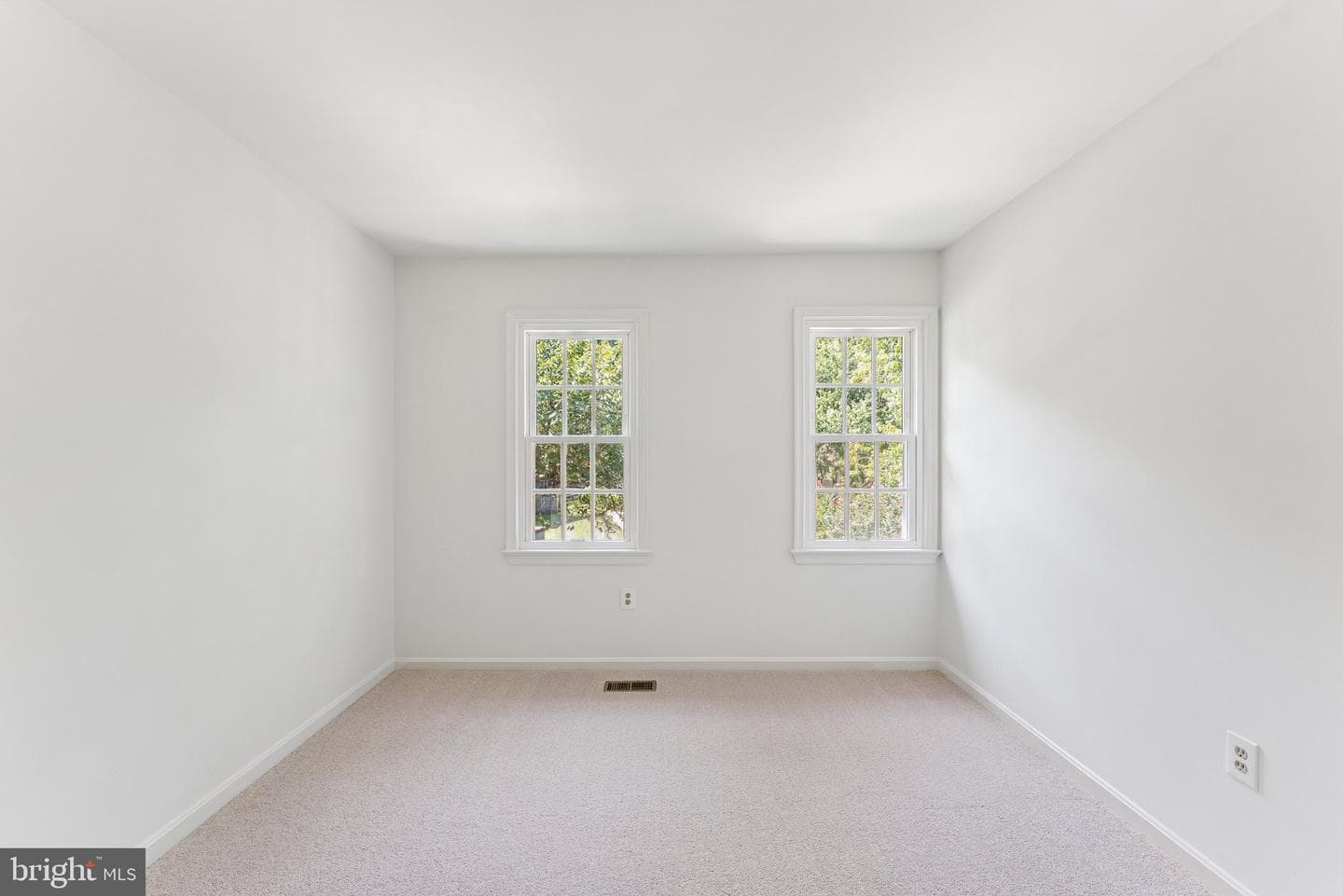 7633 Chancellor Way photo 21