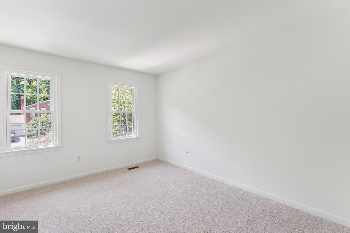 7633 Chancellor Way photo 23