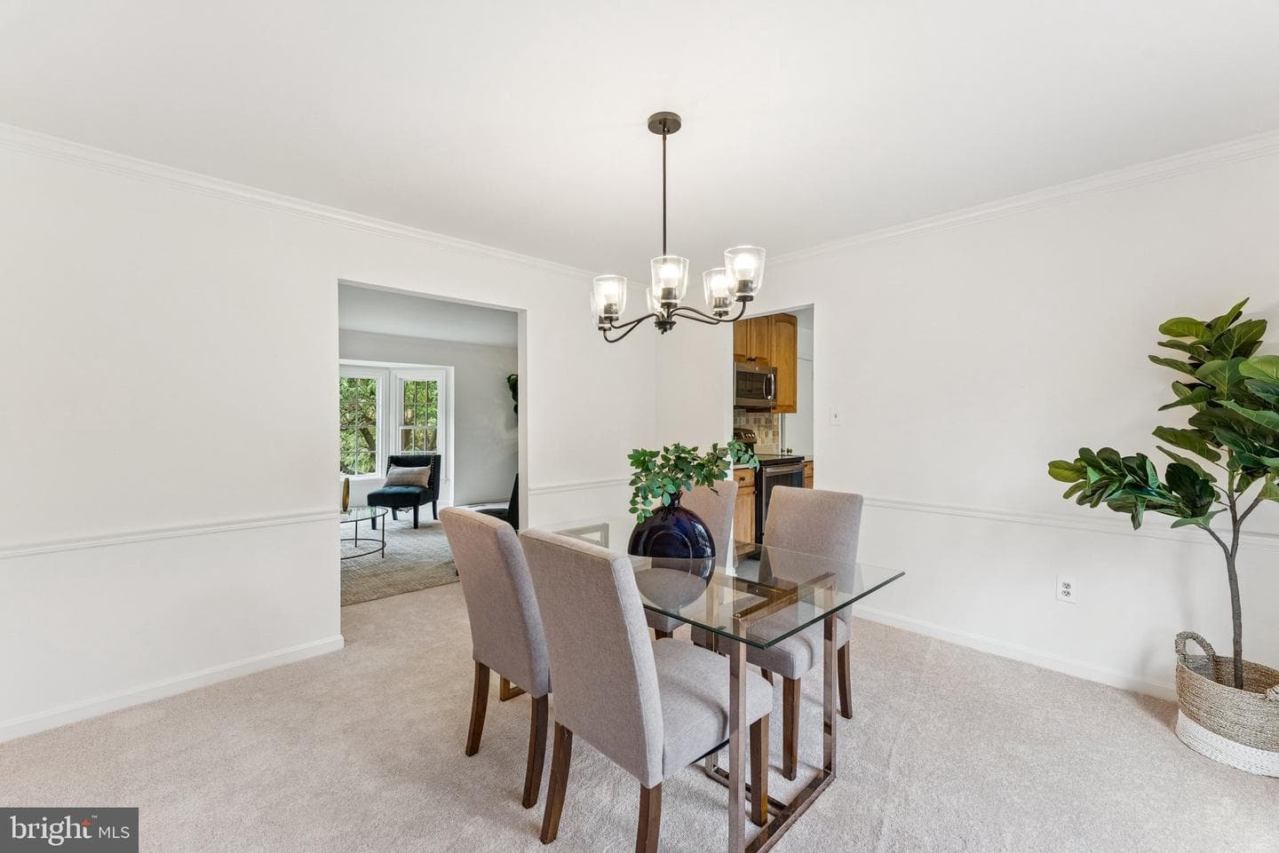 7633 Chancellor Way photo 8