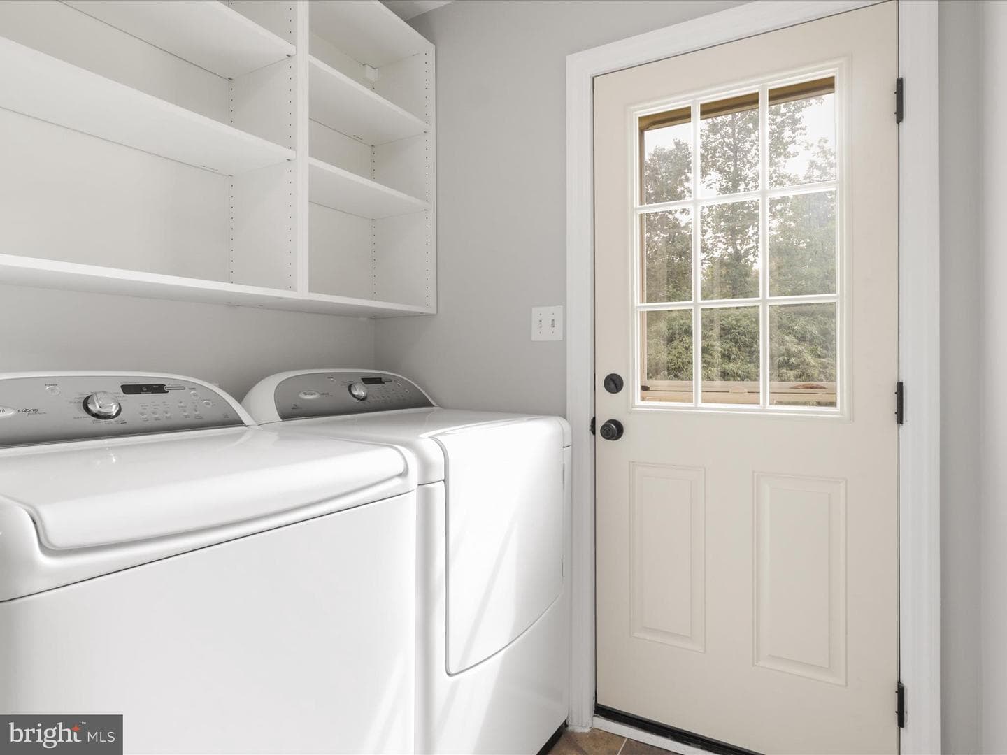 7533 Hollindale photo 15