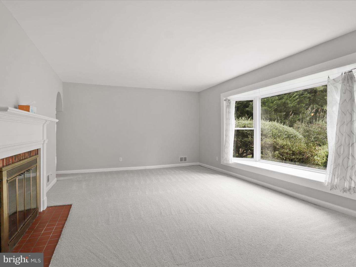 7533 Hollindale photo 18