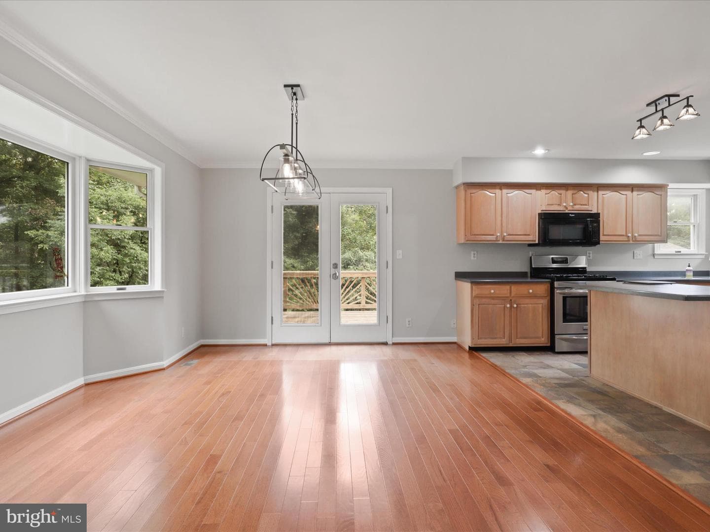 7533 Hollindale photo 37