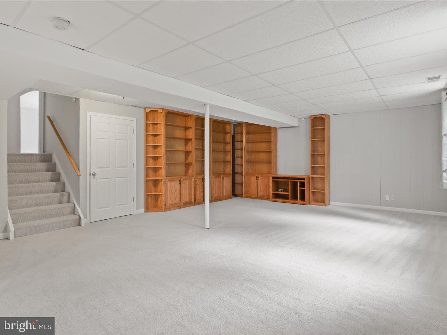 7533 Hollindale photo 46