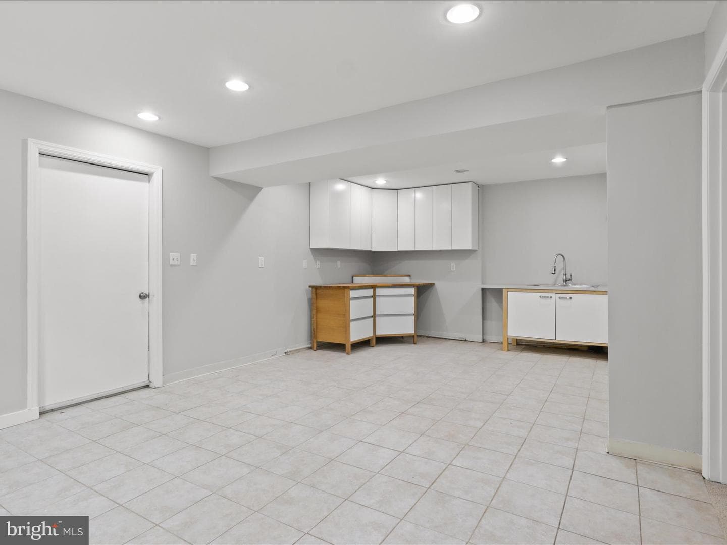 7533 Hollindale photo 50