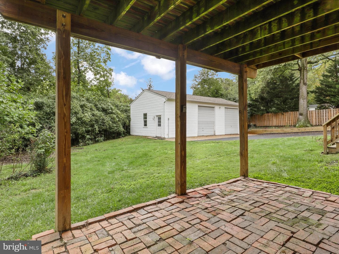 7533 Hollindale photo 65