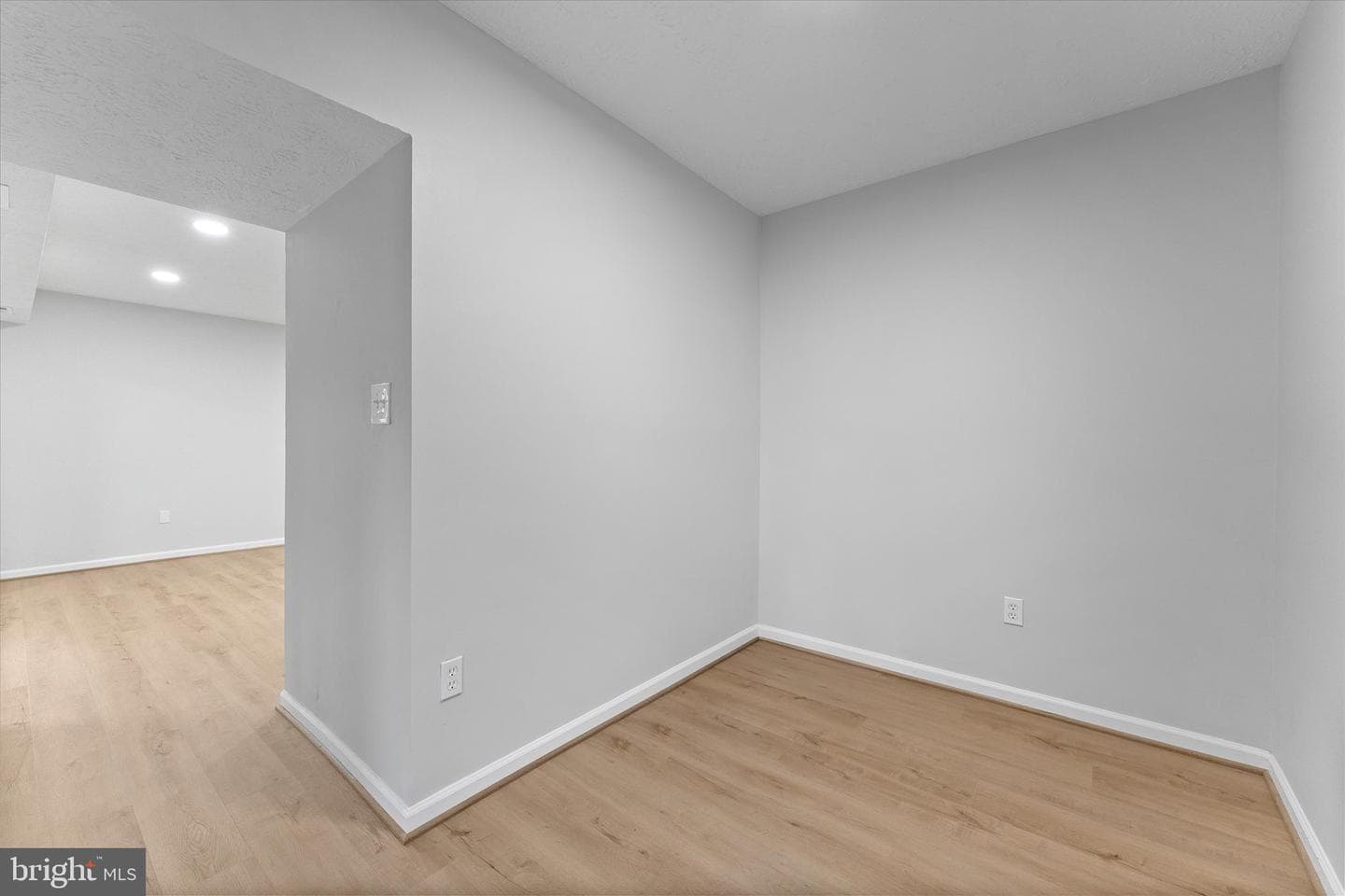 2245 Hunters Run Drive photo 14