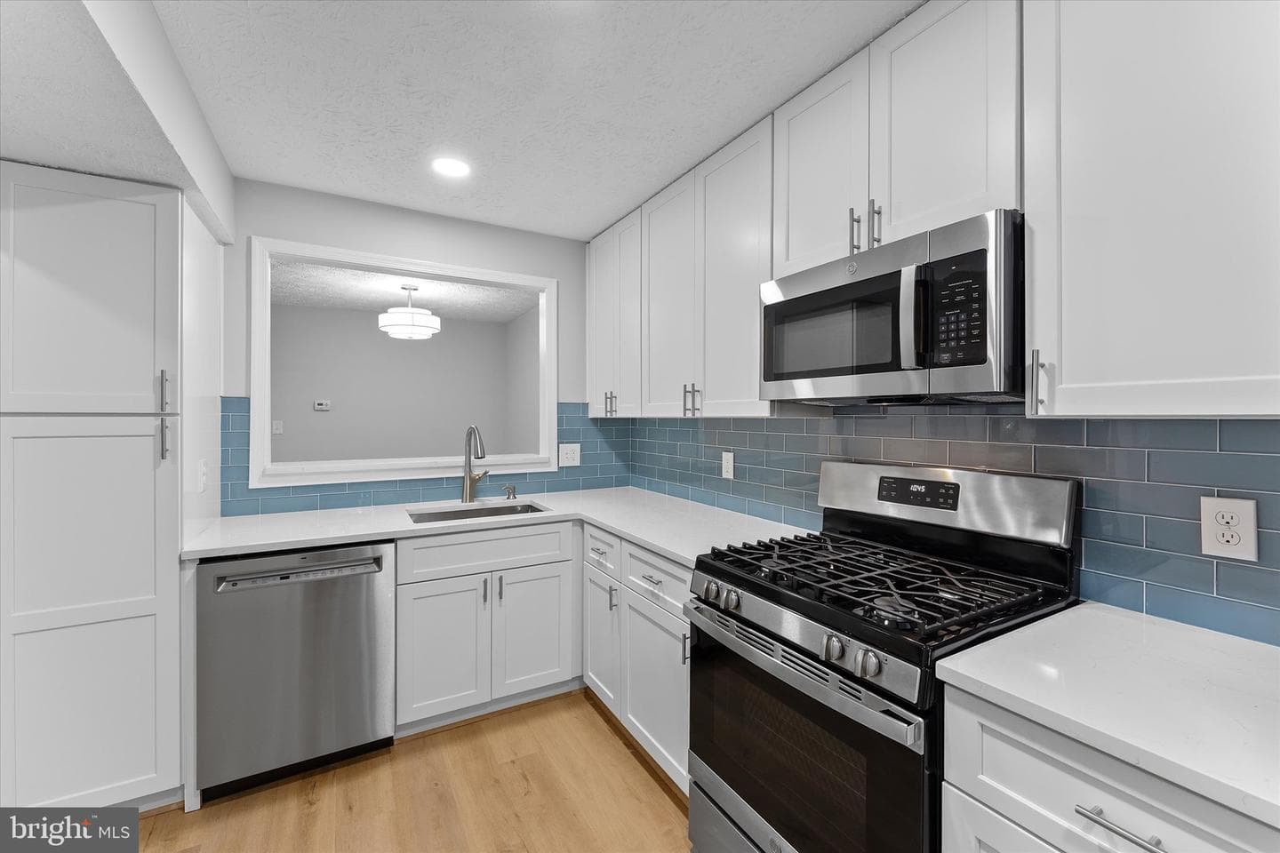 2245 Hunters Run Drive photo 16