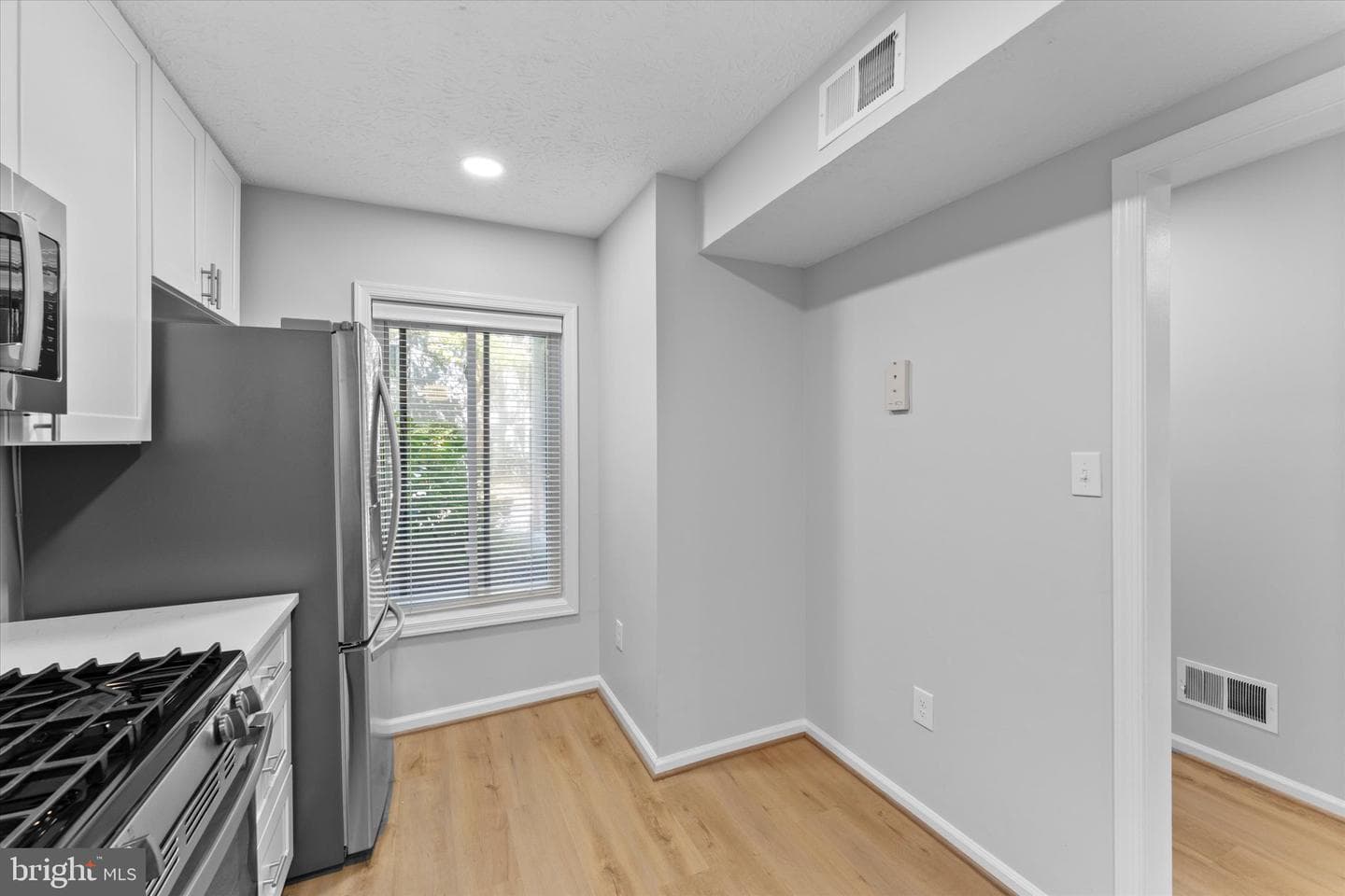 2245 Hunters Run Drive photo 20