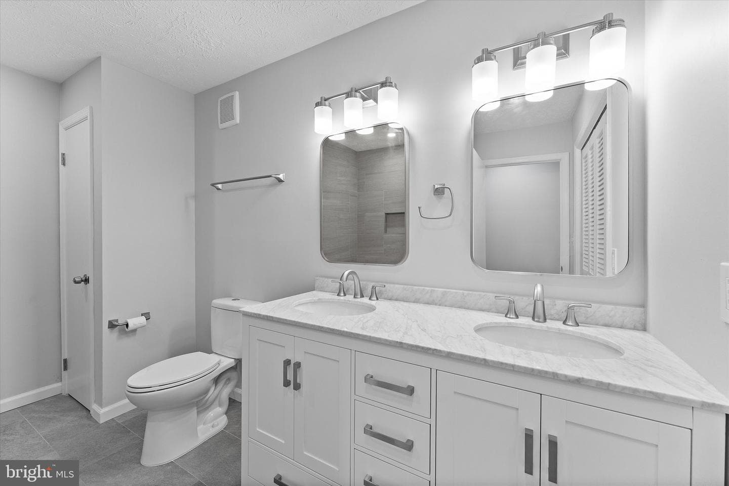 2245 Hunters Run Drive photo 26