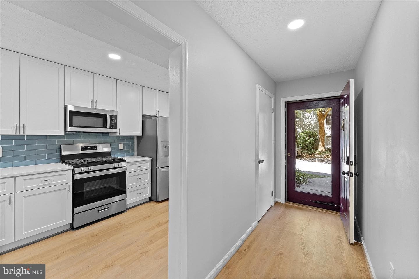 2245 Hunters Run Drive photo 6