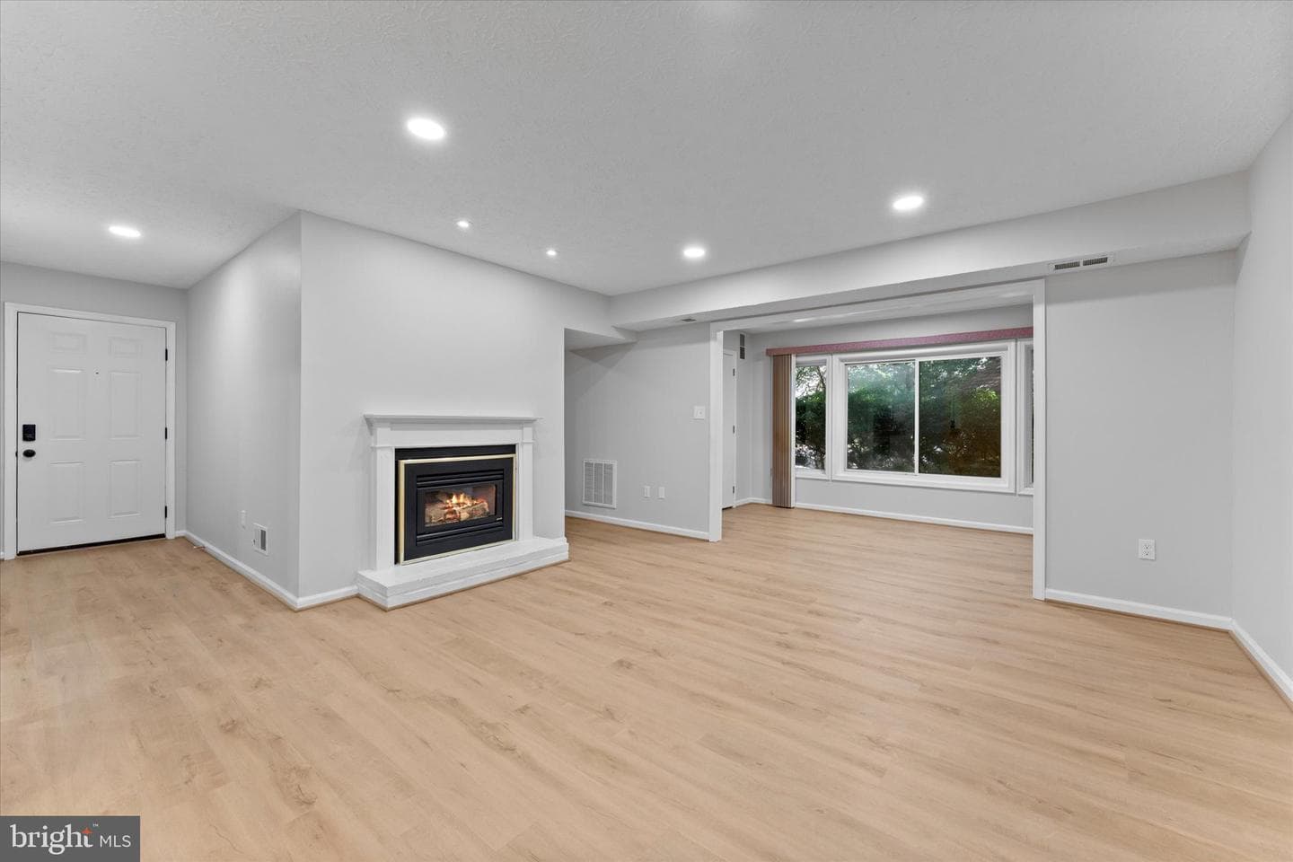 2245 Hunters Run Drive photo 9
