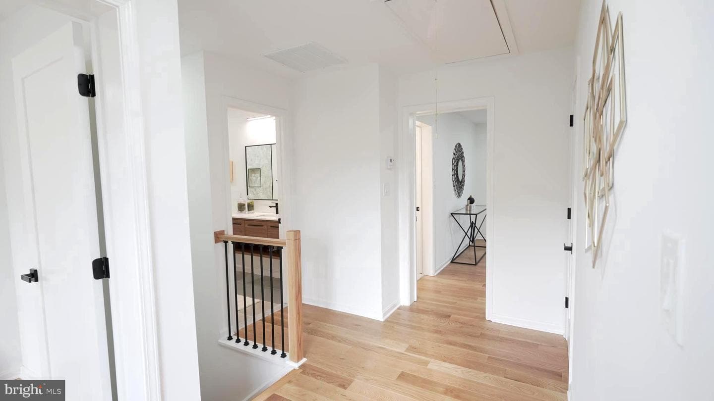 3147 Headrow Lane photo 30