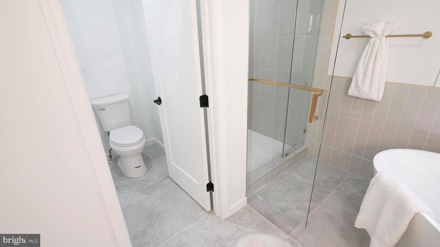 3147 Headrow Lane photo 42