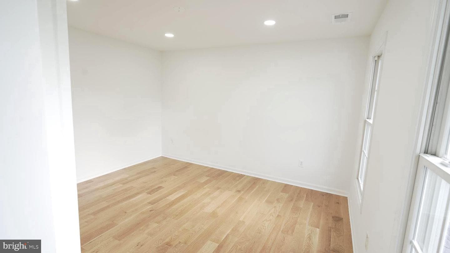 3147 Headrow Lane photo 43