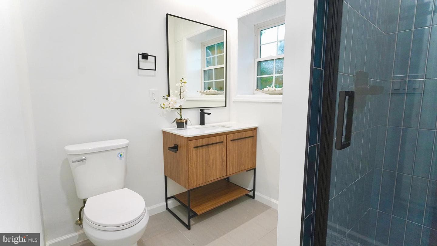 3147 Headrow Lane photo 54