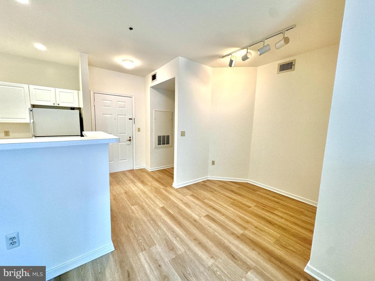 1645 International Drive #126 photo 7