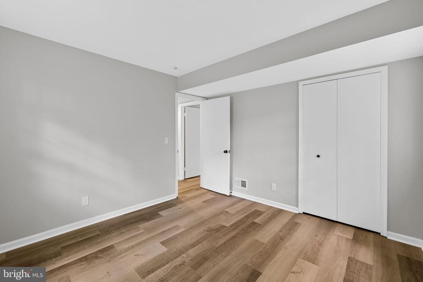 8614 Gateshead Road photo 40