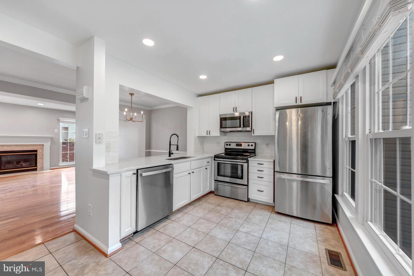 6413 Lureta Ann Lane photo 7