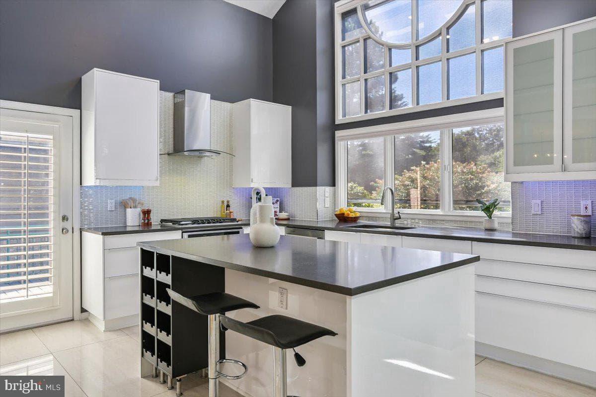 1460 Waterfront Road photo 19