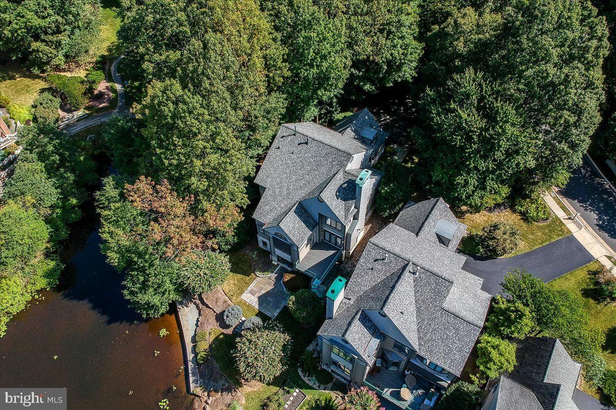 1460 Waterfront Road photo 6