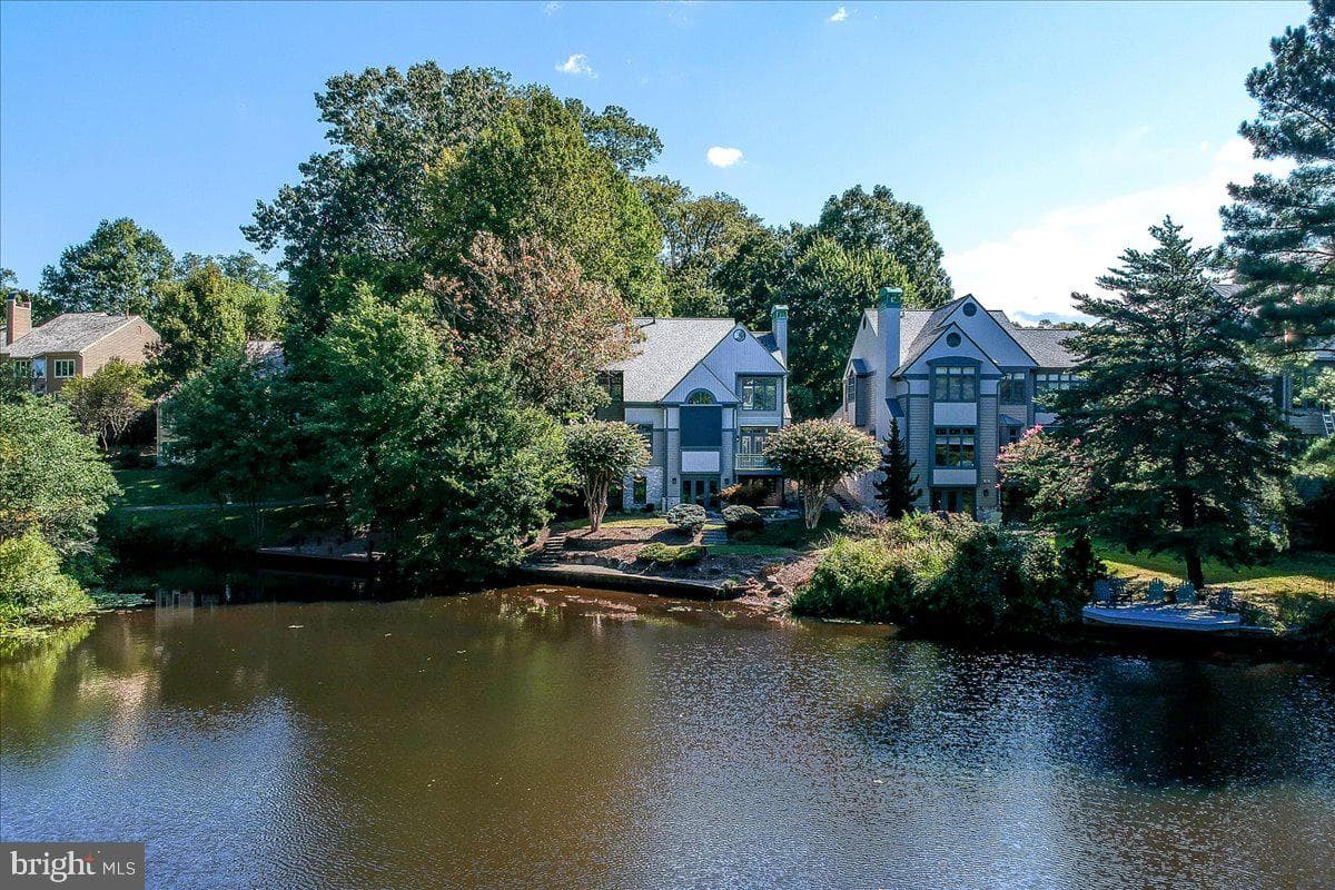 1460 Waterfront Road photo 60