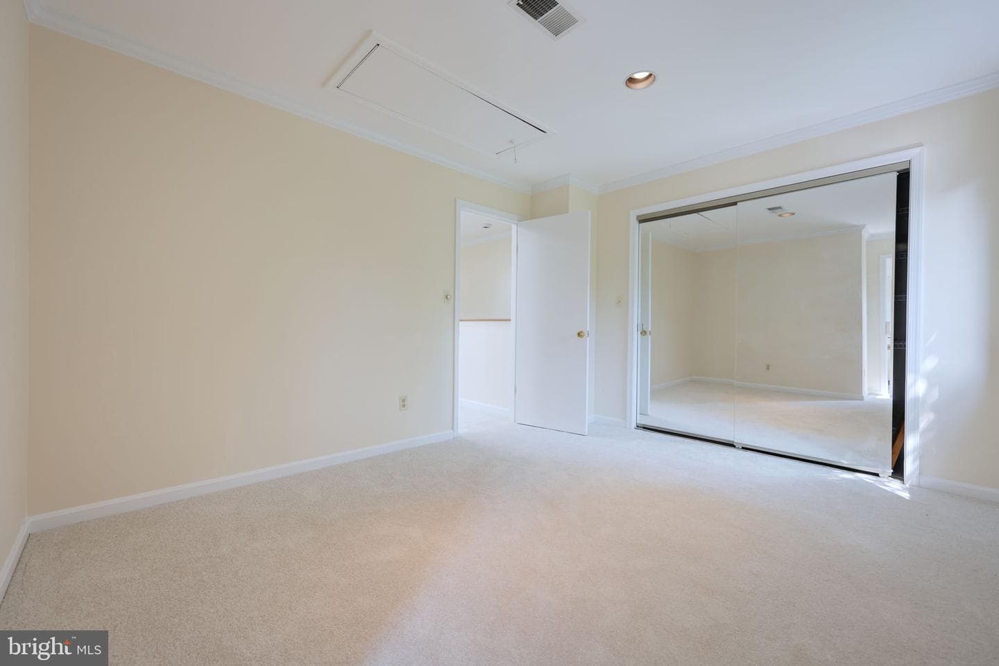 1410 Cedar Avenue photo 48
