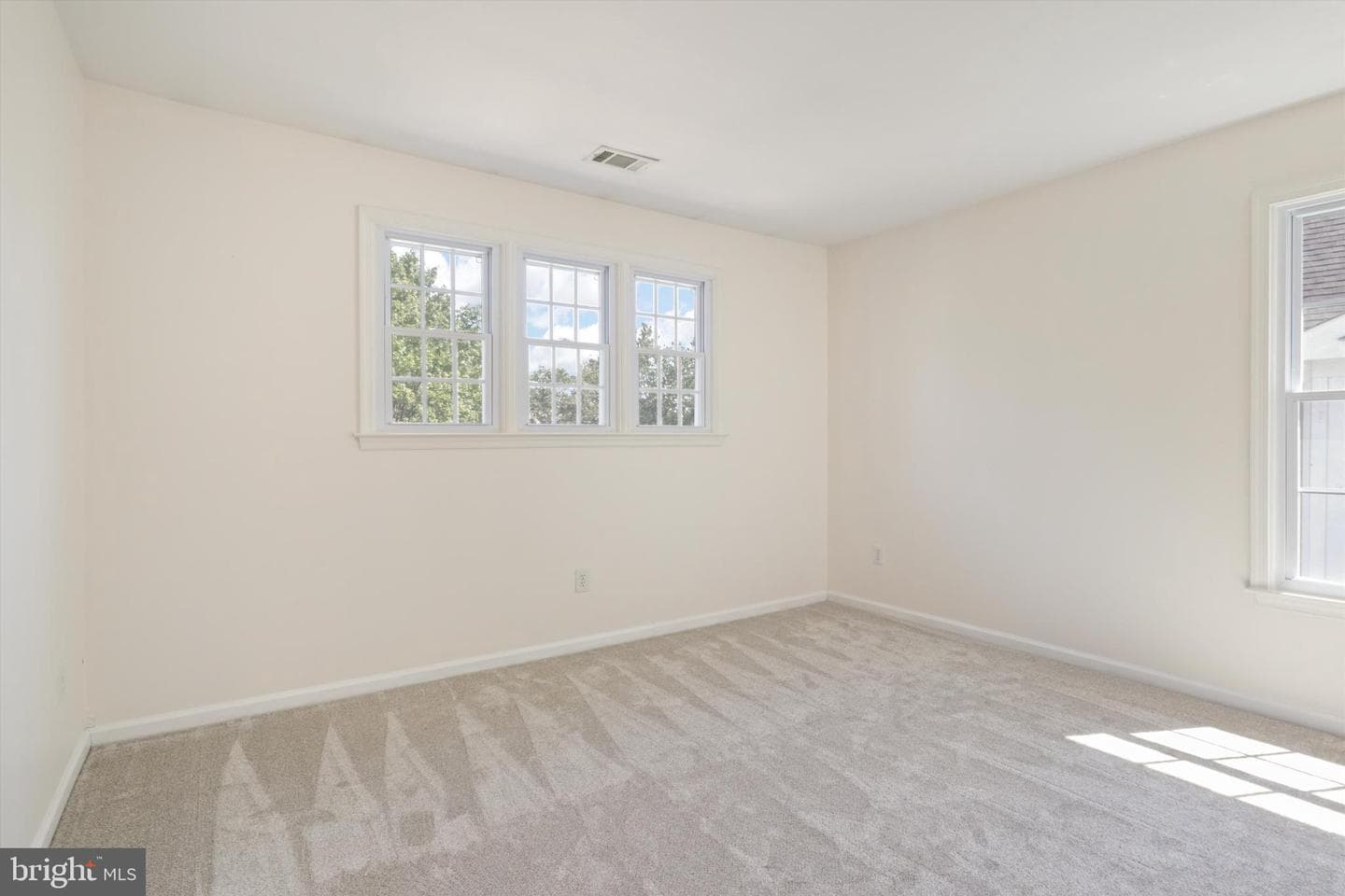 1270 Woodbrook Court photo 35